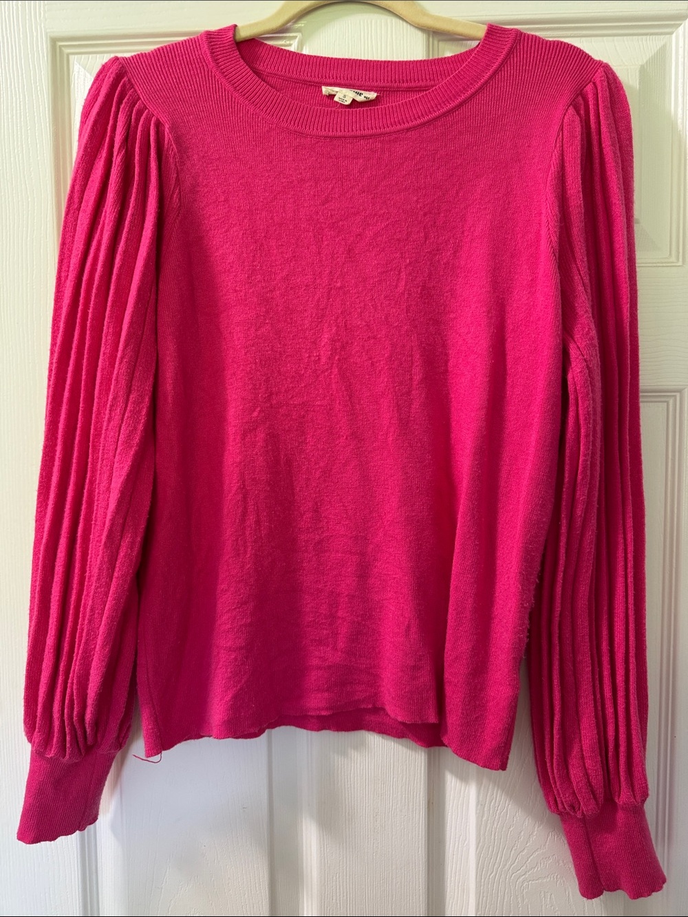 eesome Fuchsia Pleated Sleeve Knit Top